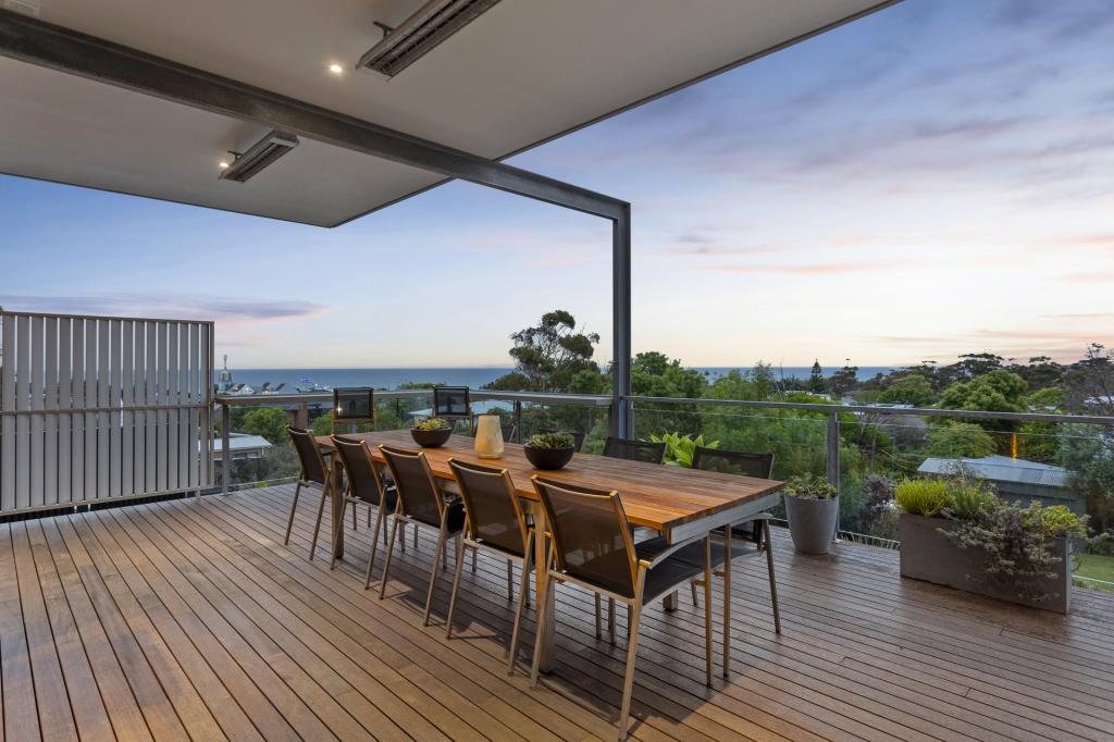 31 Bay Rd, Mount Martha, VIC 3934