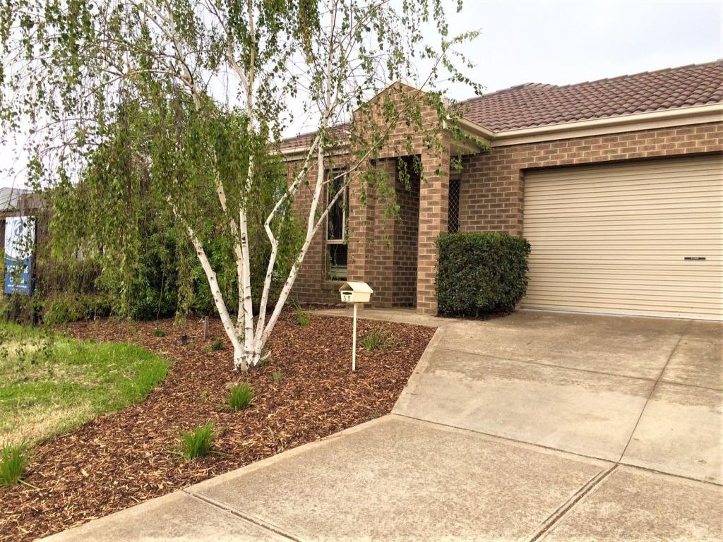 37 Georgia Cres, Werribee, VIC 3030