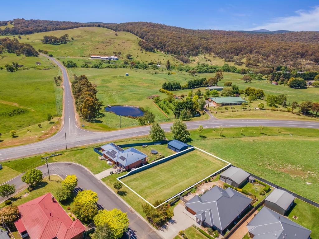 2 Blenheim Ave, Oberon, NSW 2787
