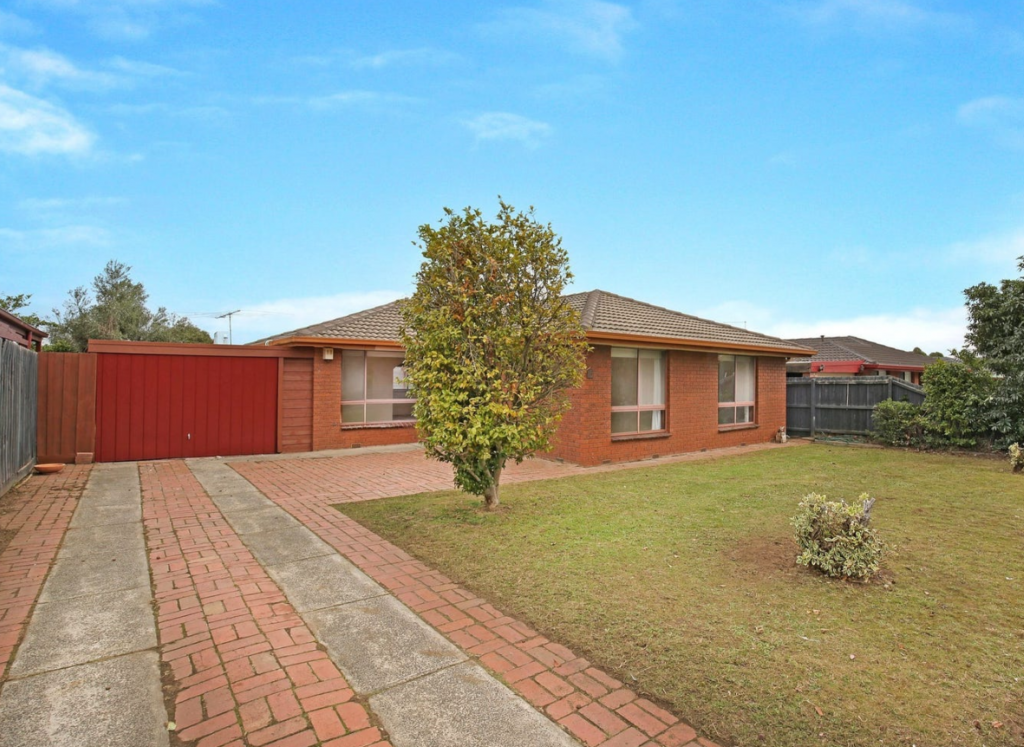 15 Freeman Cres, Mill Park, VIC 3082