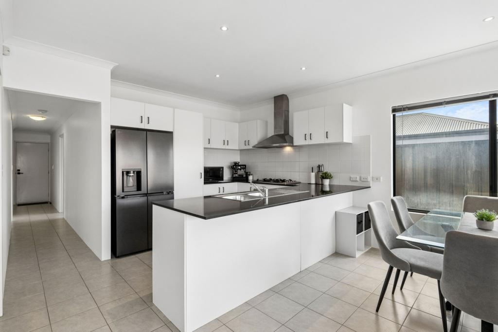 10/14 Wallangarra Rd, Carramar, WA 6031