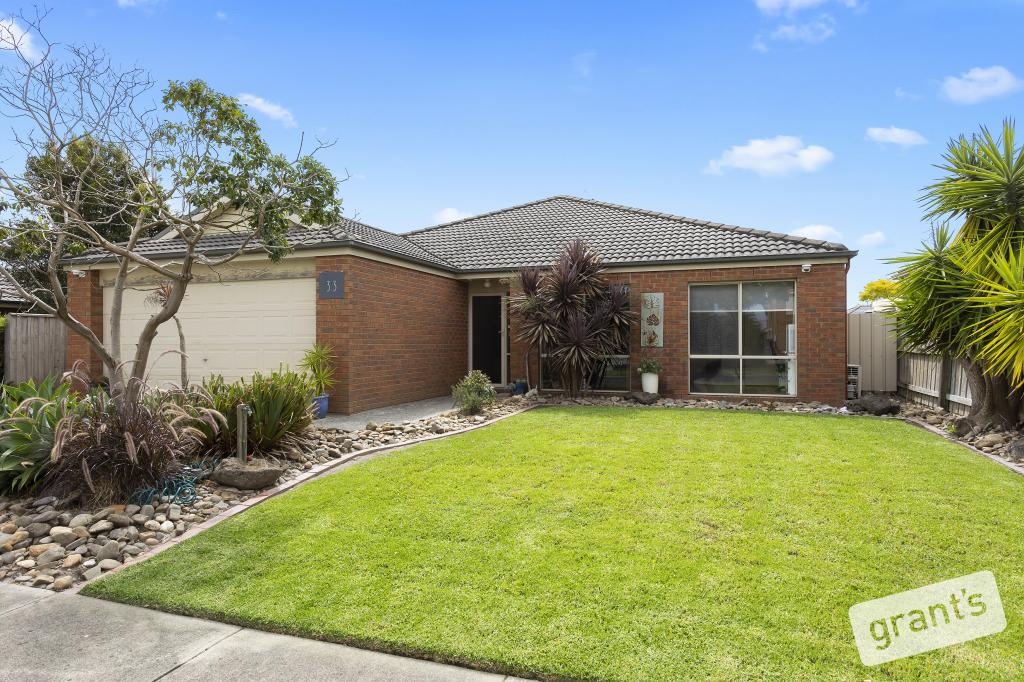 33 St Georges Rd, Narre Warren South, VIC 3805