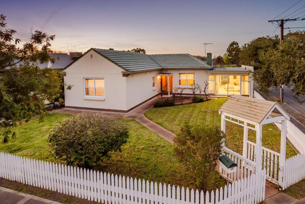 17 Stuart Rd, South Plympton, SA 5038