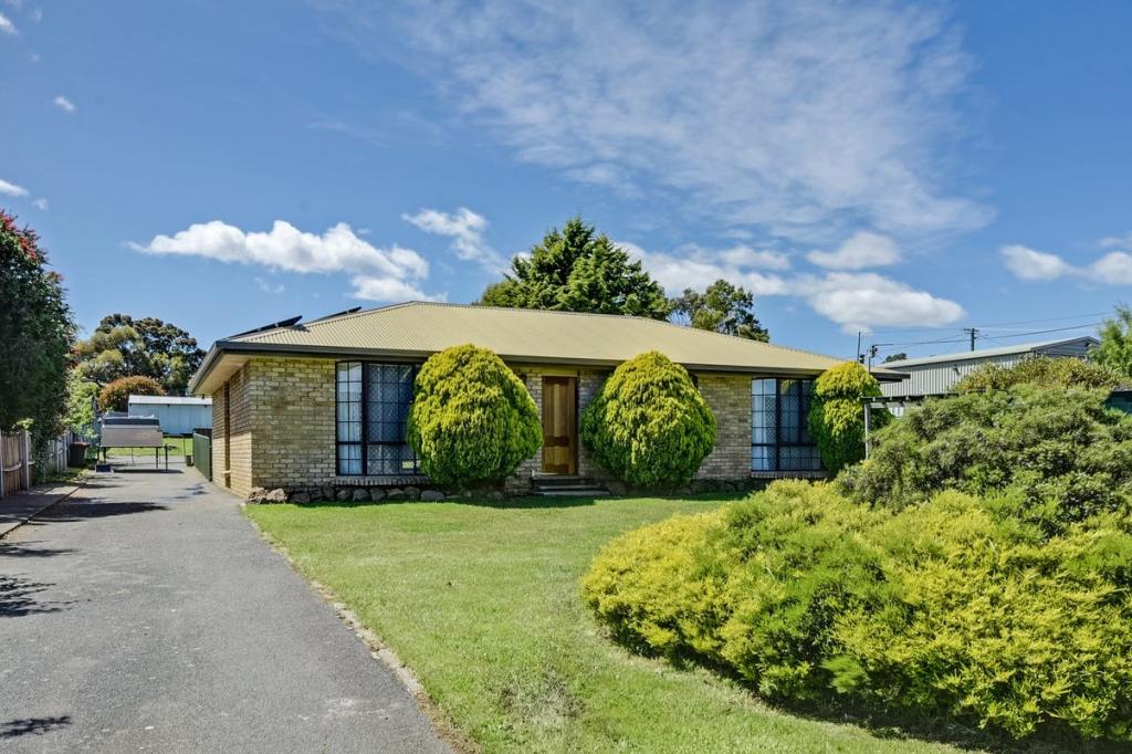 9 Ada St, Triabunna, TAS 7190