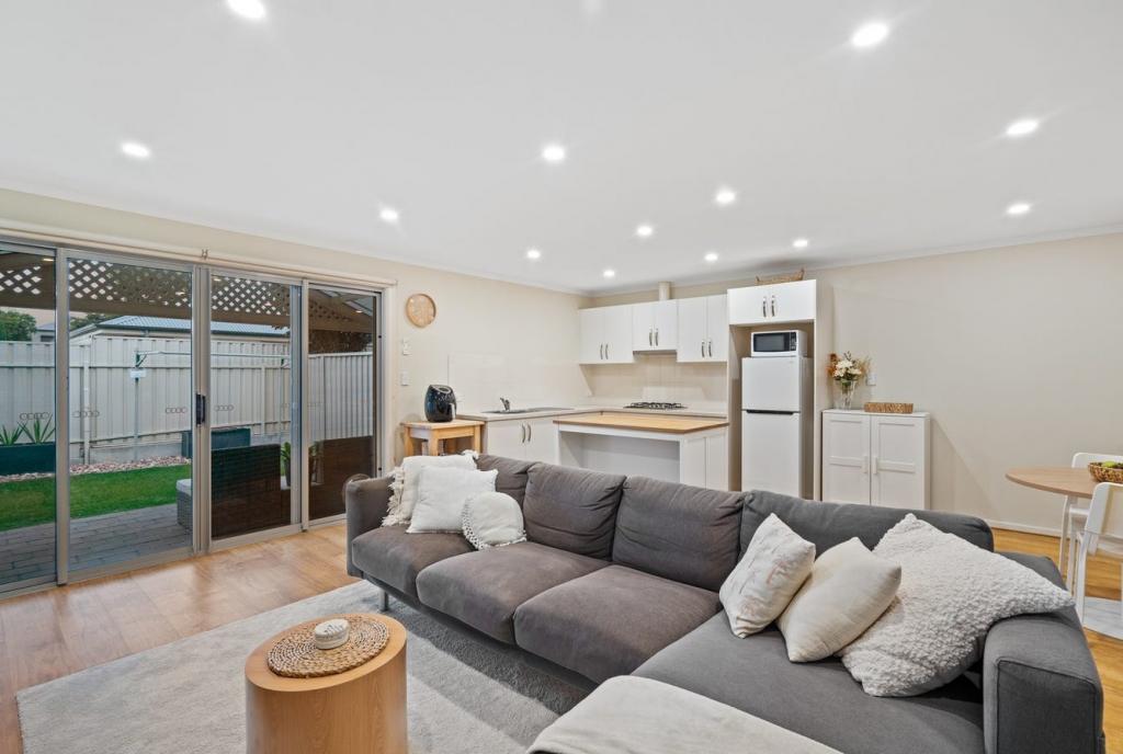 42b Nilpena Ave, Park Holme, SA 5043