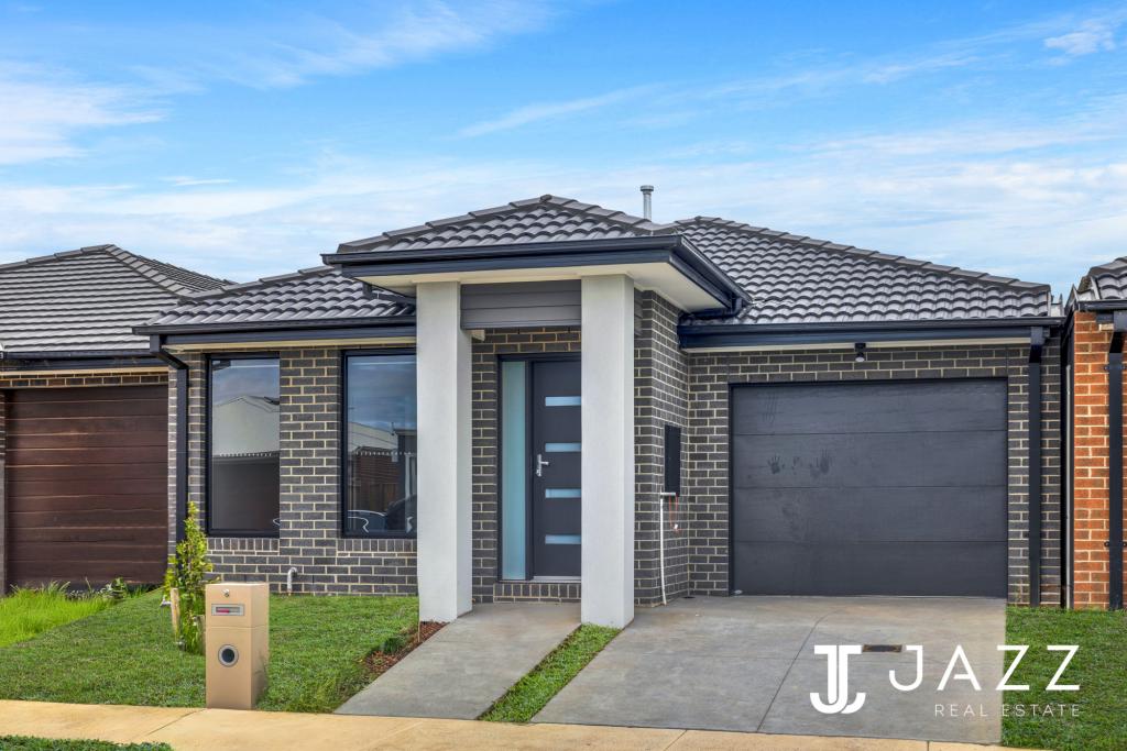 8 Copal St, Mambourin, VIC 3024