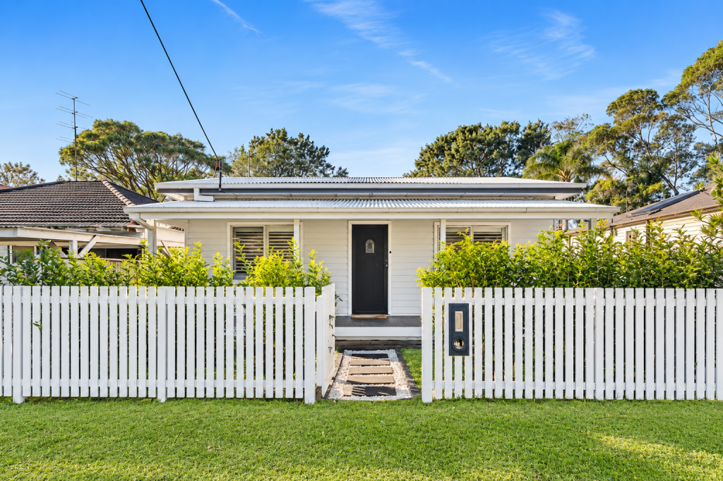 21 Pioneer Rd, Bellambi, NSW 2518