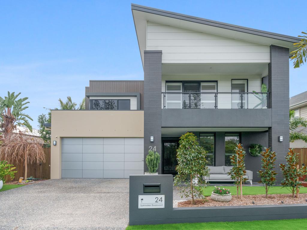 24 Spinnaker Bvd, Newport, QLD 4020