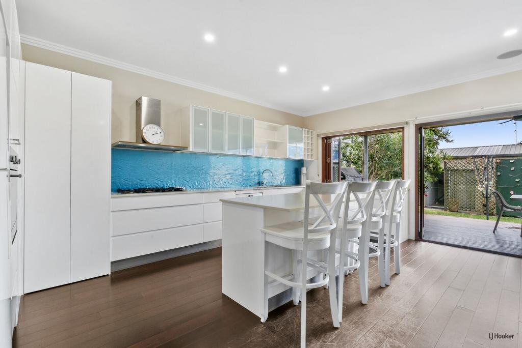 27 Twenty Third Ave, Palm Beach, QLD 4221