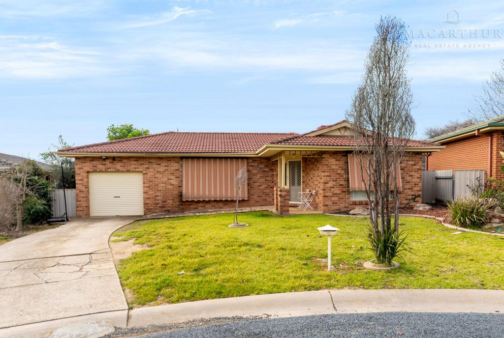 6 Titanga Pl, Bourkelands, NSW 2650