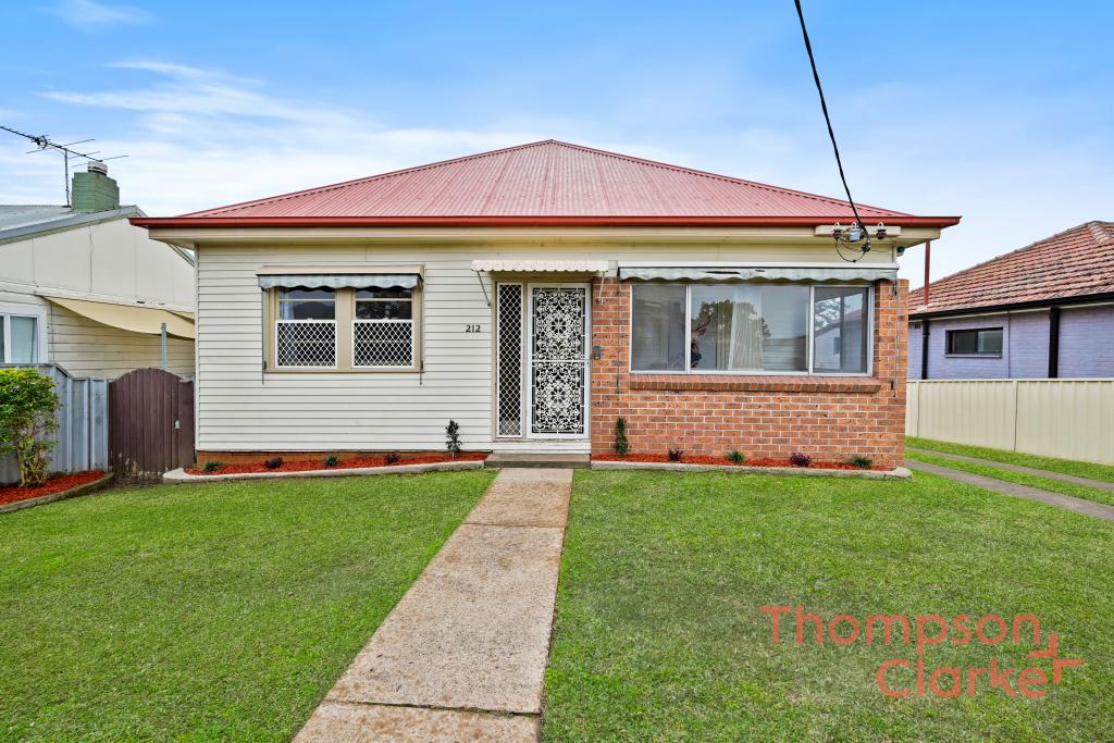 212 New England Hwy, Rutherford, NSW 2320