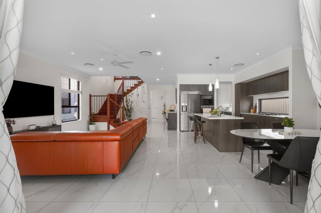 87a Glen Holm St, Mitchelton, QLD 4053