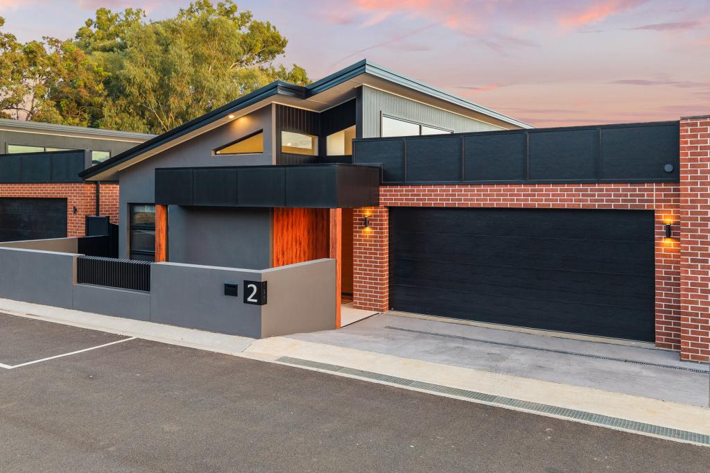 2/221 Carthage St, Tamworth, NSW 2340