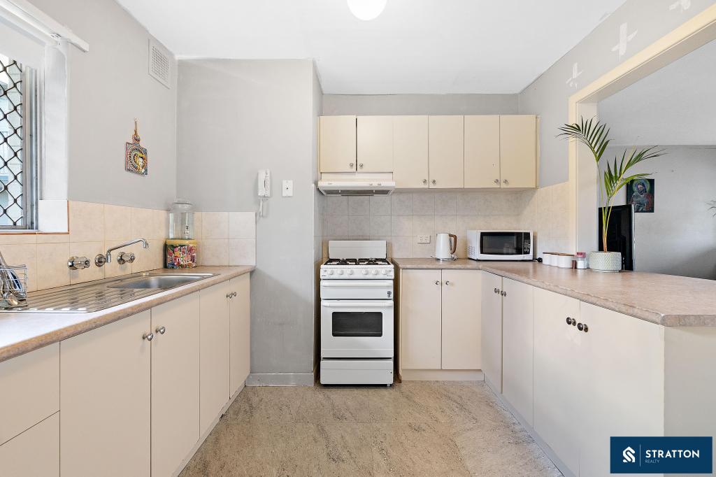 13/21 Disney Rd, Parmelia, WA 6167