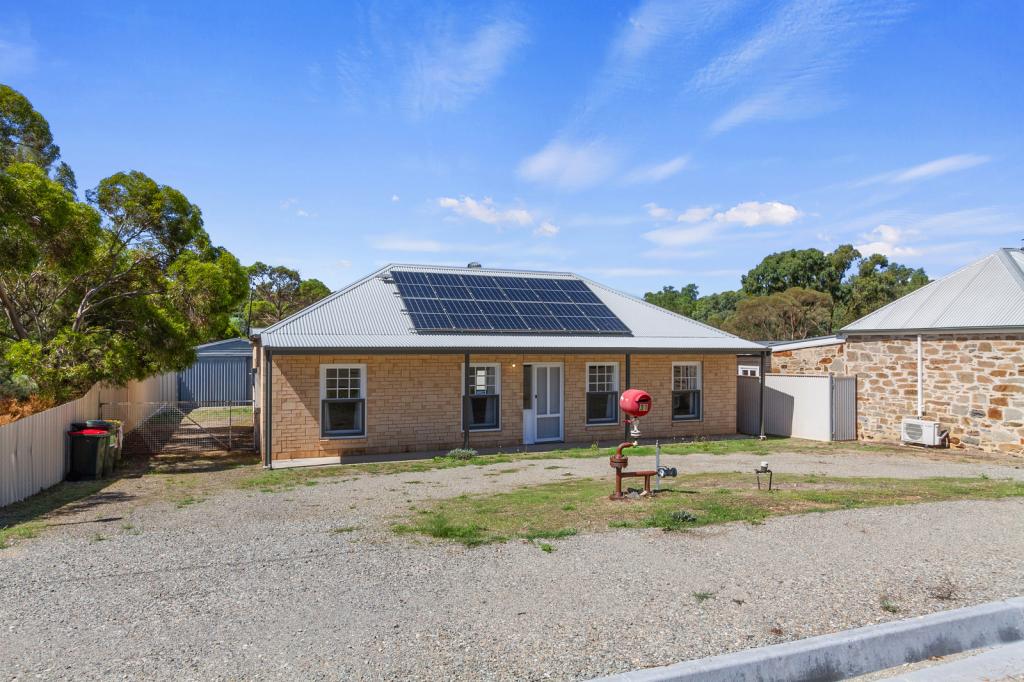 31 Lower Thames St, Burra, SA 5417