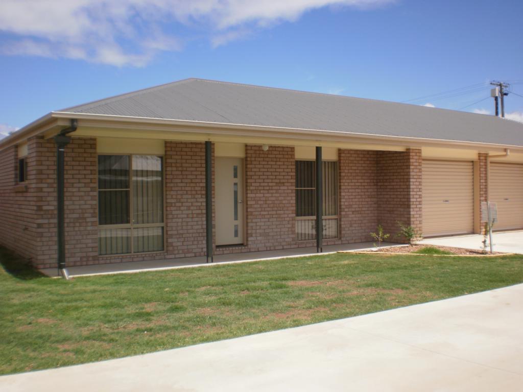 2/27-29 James St, Kingaroy, QLD 4610
