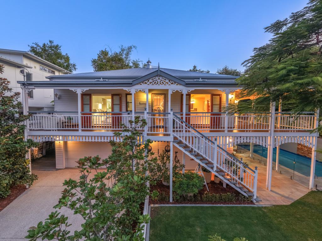 66 MAIN AVE, BARDON, QLD 4065