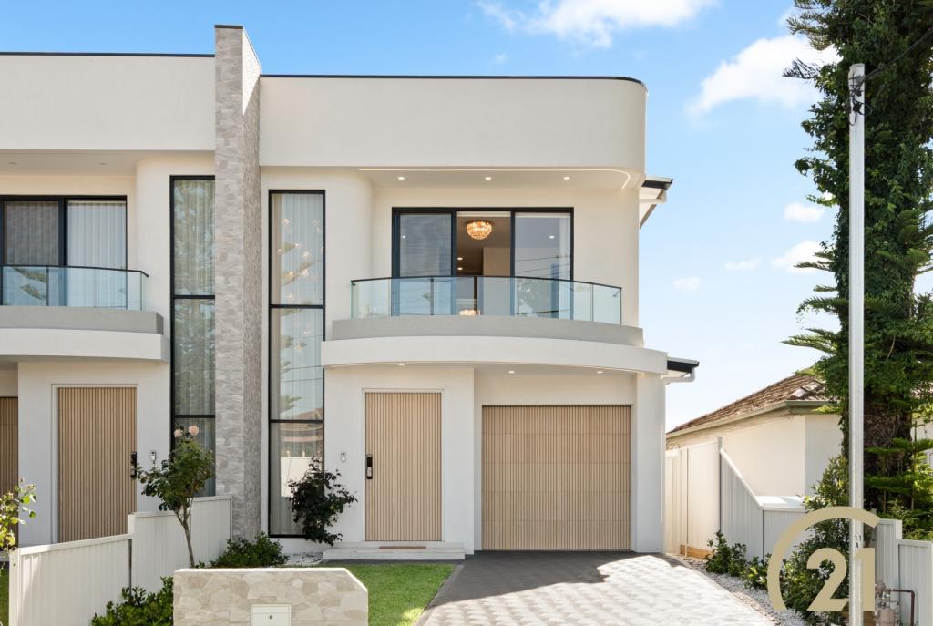 11A SLENDER AVE, SMITHFIELD, NSW 2164