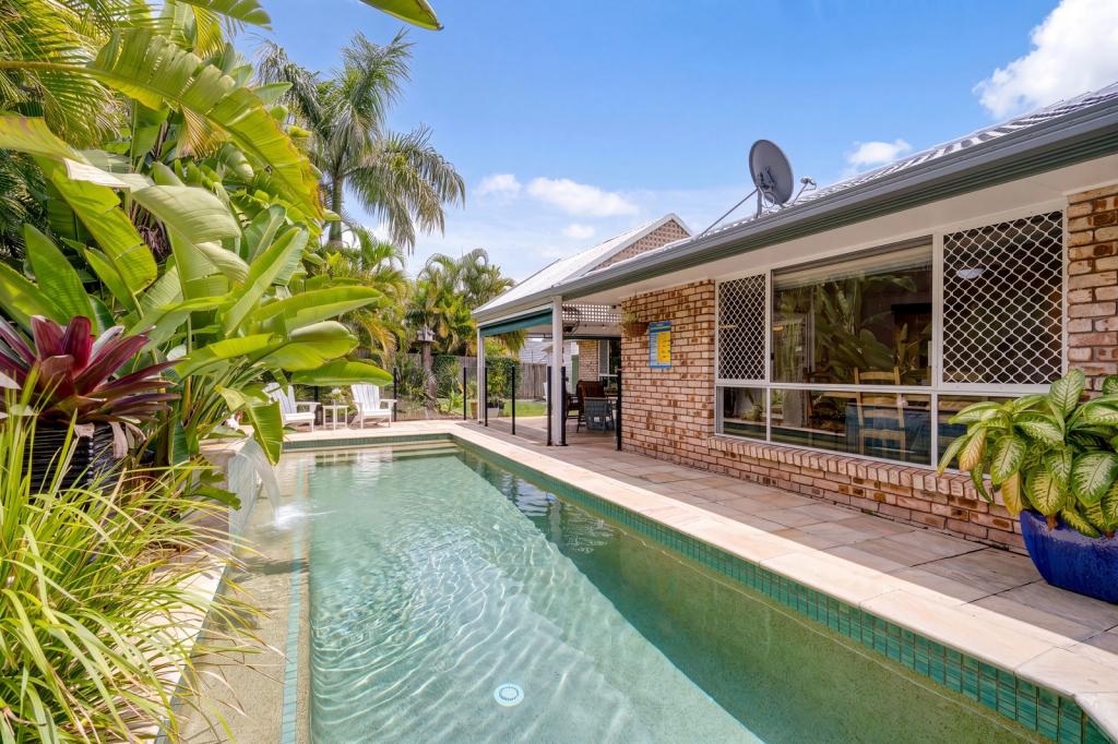 5 Woodstock Ct, Parkwood, QLD 4214