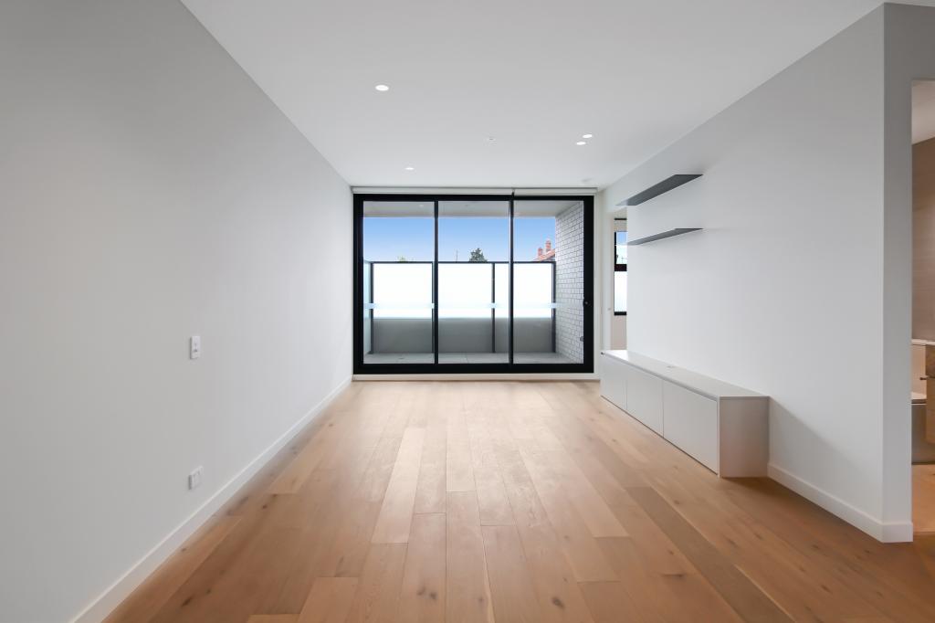 111/681 GLEN HUNTLY RD, CAULFIELD, VIC 3162