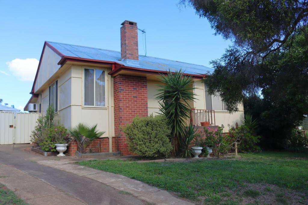 49 Phillip Ave, Mount Austin, NSW 2650