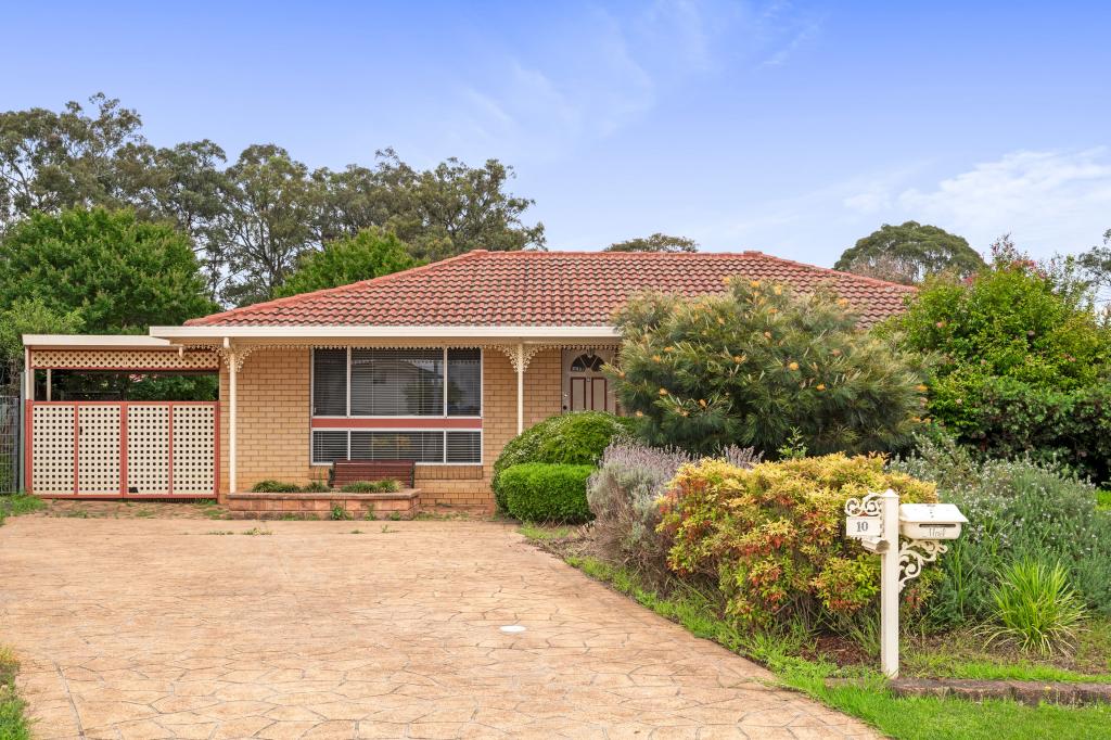 10 CRESS PL, MACQUARIE FIELDS, NSW 2564