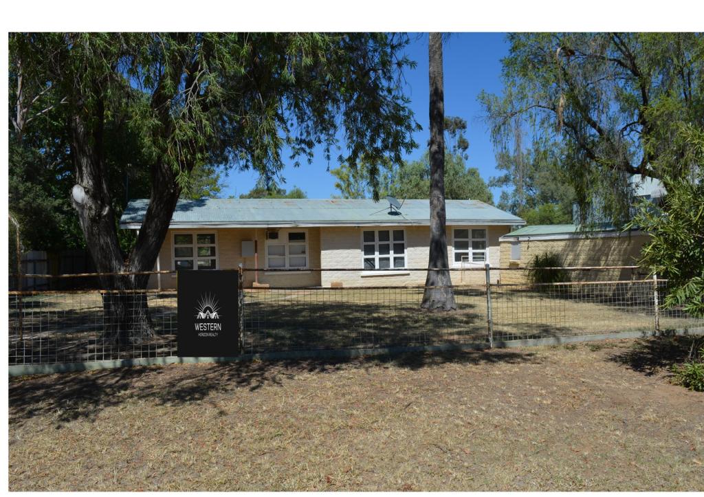 12 Aqua St, Blackall, QLD 4472