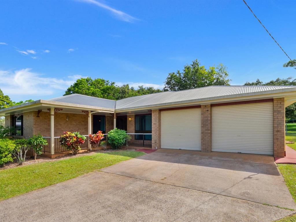 15 Karen Cl, Woree, QLD 4868