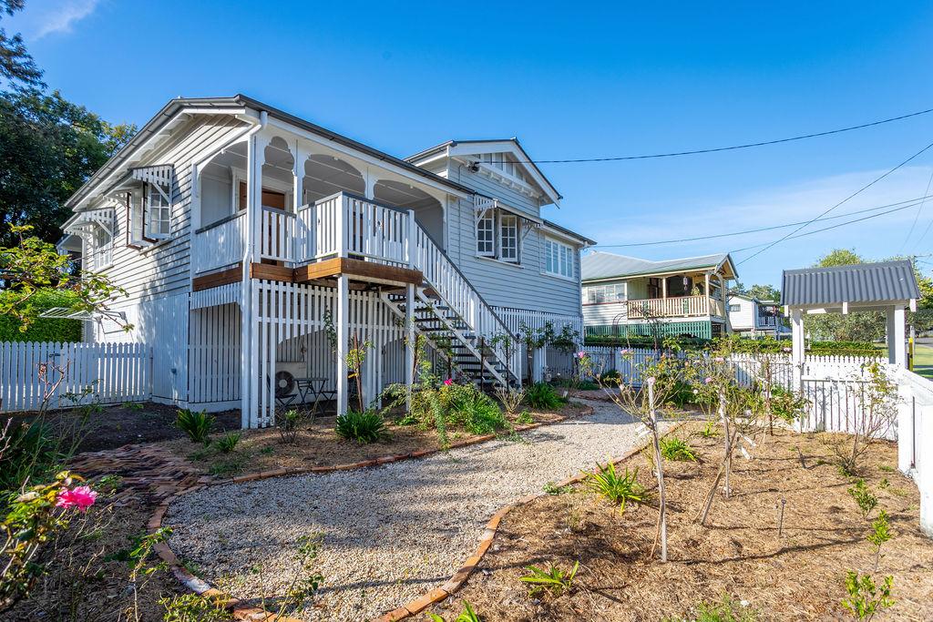 1 Saxelby St, East Ipswich, QLD 4305