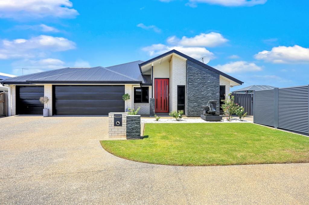 11 BEACHCOMBER PL, BARGARA, QLD 4670