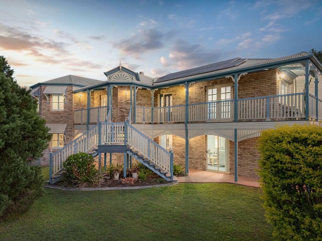 1 Carnation Cres, Calamvale, QLD 4116