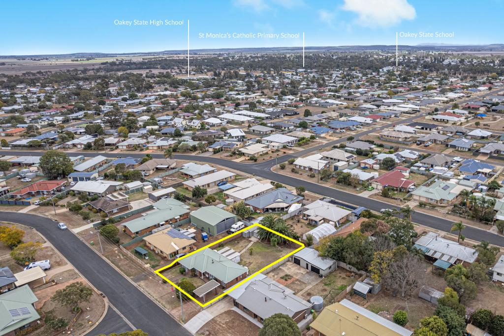 16 Hass St, Oakey, QLD 4401