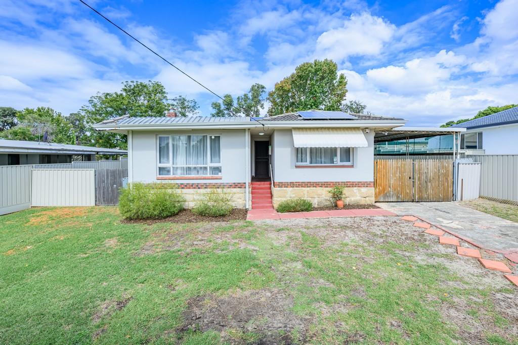 32 Lester Dr, Thornlie, WA 6108