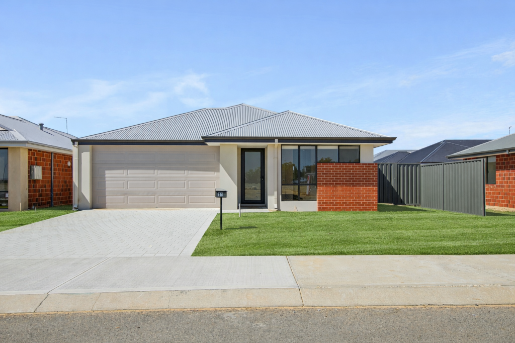 11 KENTON WAY, RAVENSWOOD, WA 6208