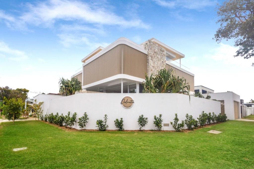 2/32 T E Peters Dr, Broadbeach Waters, QLD 4218