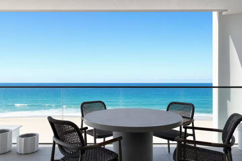 601/3 Thirteenth Ave, Palm Beach, QLD 4221