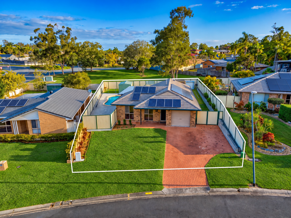 4 Gosford Ct, Helensvale, QLD 4212