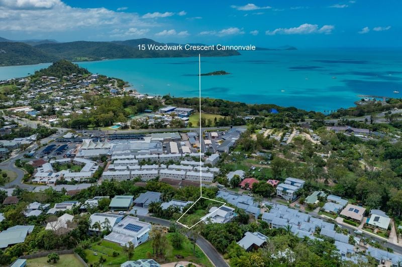 15 Woodwark Cres, Cannonvale, QLD 4802