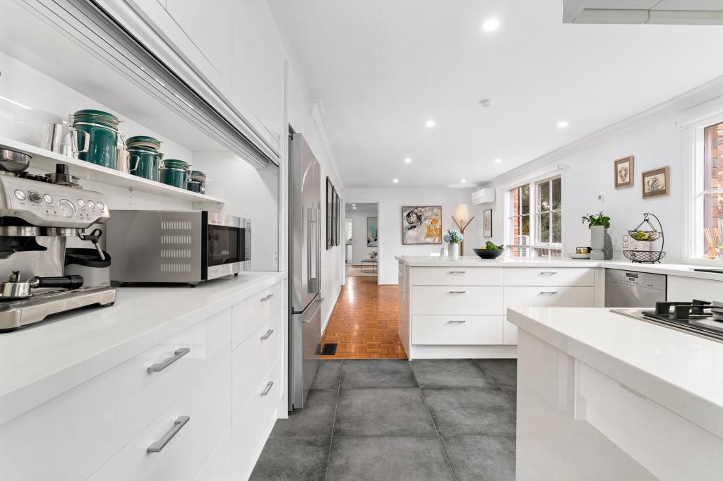 9 DARLINGTON AVE, WHEELERS HILL, VIC 3150