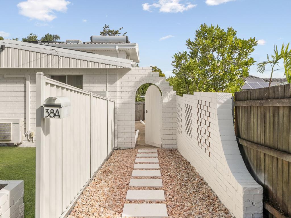 38A WINDSOR ST, MARGATE, QLD 4019