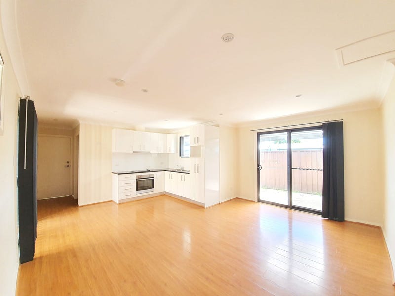 100a Bulolo Dr, Whalan, NSW 2770