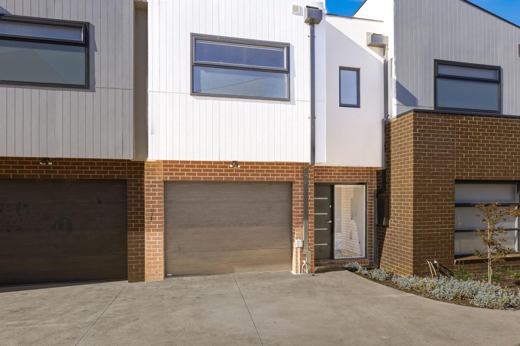 4/17 MAMBOURIN ST, WERRIBEE, VIC 3030