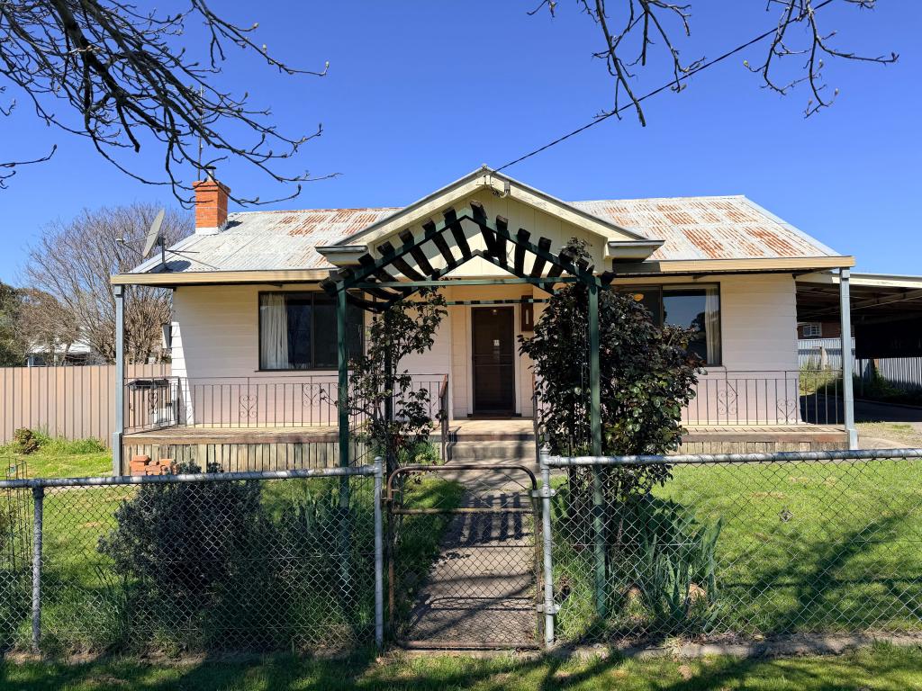 199 Hanson St, Corryong, VIC 3707