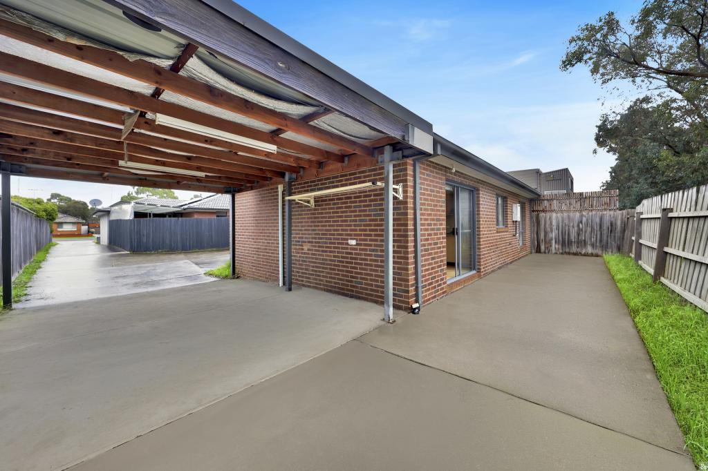 2/66 MEMORIAL AVE, EPPING, VIC 3076