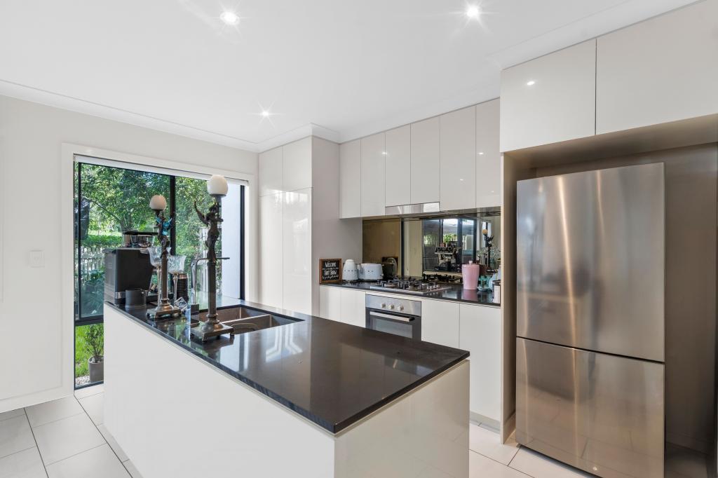 40/1 Residences Cct, Pimpama, QLD 4209