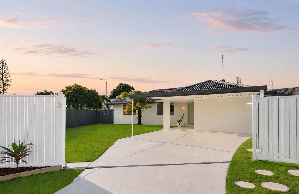 9 Rattan Ct, Elanora, QLD 4221