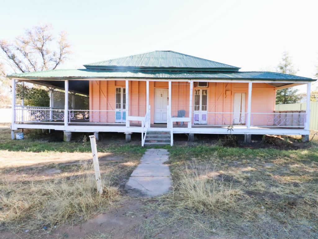17 Edinburgh St, Mitchell, QLD 4465