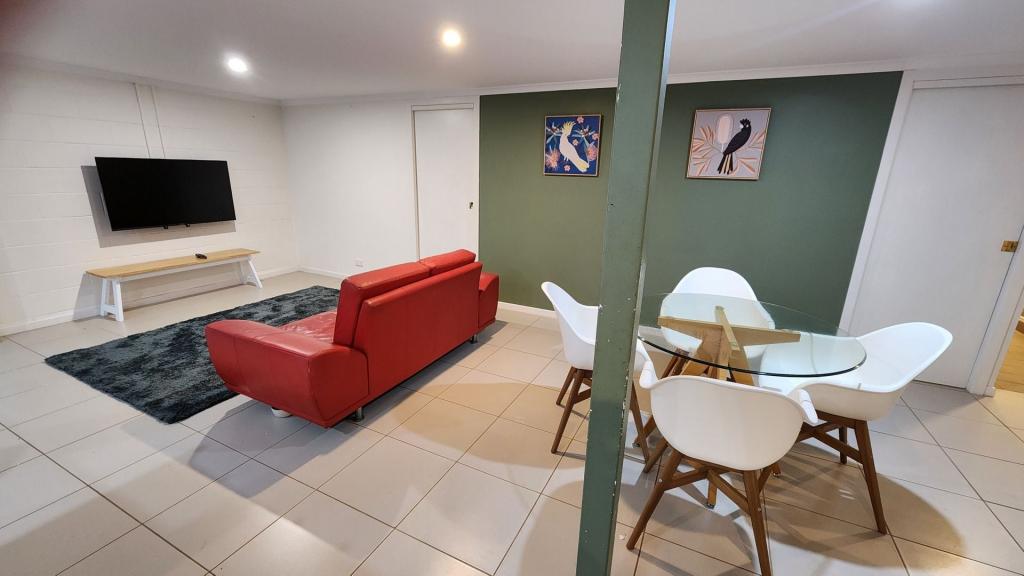 15 Phillips Ave, Atherton, QLD 4883