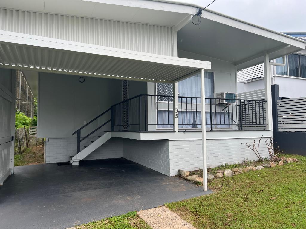 35 Pandanus St, Cooee Bay, QLD 4703