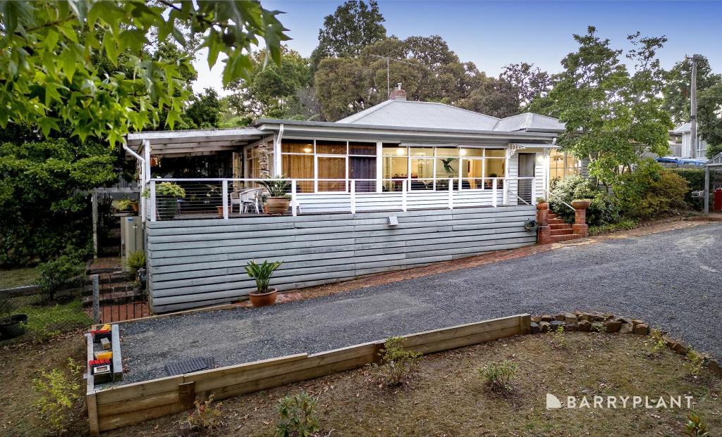 8 Beaconsfield Emerald Rd, Emerald, VIC 3782